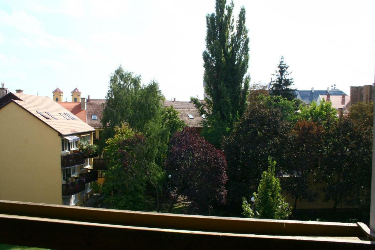 F&M Apartman Eger Luaran gambar